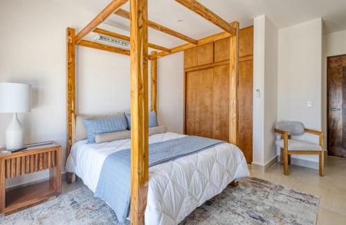 El Tezal House | Modern studio with rooftop lounge, pools, gym, pickleball & Netflix access