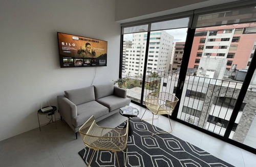 La Carolina Apartment | Modern studio with parking - Murphy bed