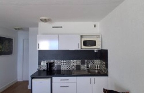 Biarritz Apartment | Modern studio with pool, panoramic view Biarritz
