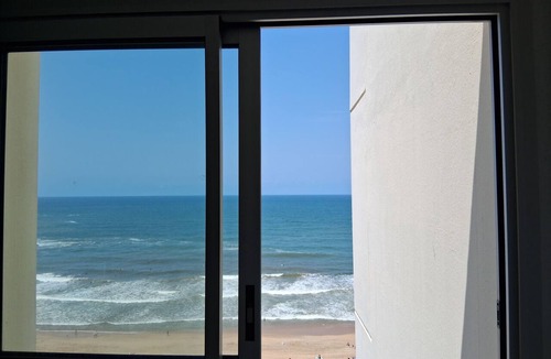 Biarritz Apartment | Modern studio with pool, panoramic view Biarritz