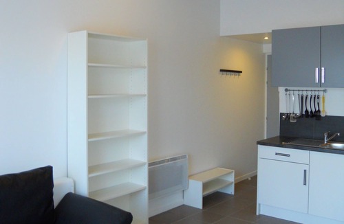 Les Baumettes Apartment | modern studio with south-facing terrace, WiFi, 700 m to the beach, all shops
