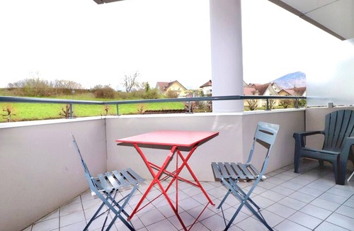 Annecy Apartment | Modern studio with terrace and parking in Annecy