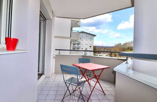 Annecy Apartment | Modern studio with terrace and parking in Annecy