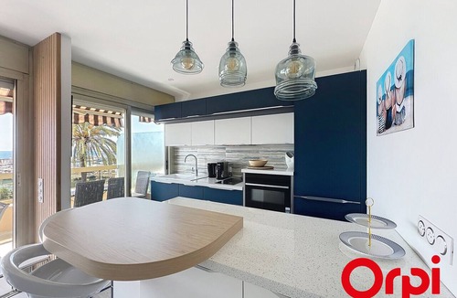 Menton Apartment | Modern studio with terrace, air-conditioned, WIFI, 2 sleeps in Menton