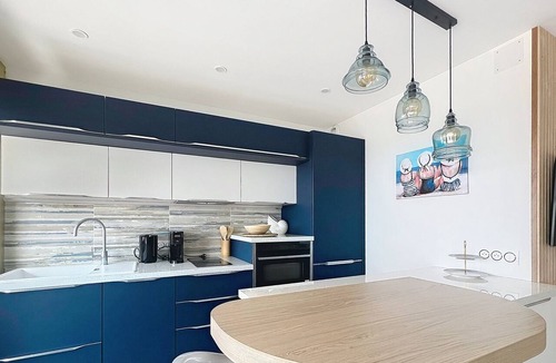 Menton Apartment | Modern studio with terrace, air-conditioned, WIFI, 2 sleeps in Menton