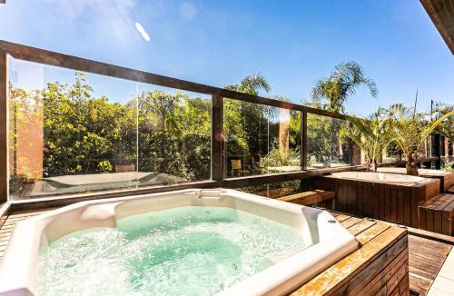 Jurere Resort | Modern Studios by the Sea - Jurerê Beach Village JBVTOP
