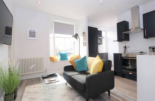 Dollar Apartment | Modern , stylish one bedroom apartment in the centre of Dollar