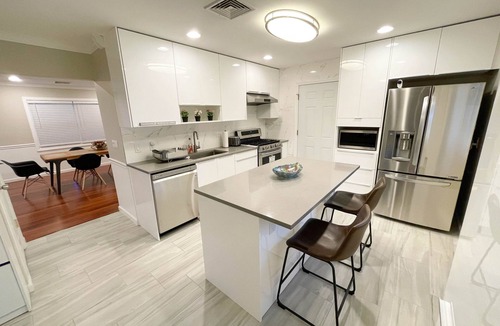 Edison House | Modern & Stylish 3 bed single house central Jersey