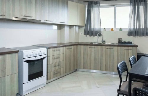 Irakleio Apartment | Modern Stylish 3Bd Balcony Retreat in Neo Irakleio