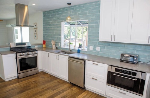 Thousand Oaks House | Modern, Stylish Stay in Thousand Oaks