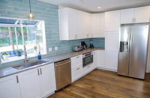 Thousand Oaks House | Modern, Stylish Stay in Thousand Oaks