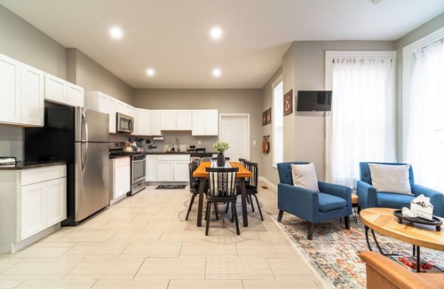 Mill River Apartment | Modern Stylish Unit in Wooster Sq, New Haven - This is a 29-night min booking