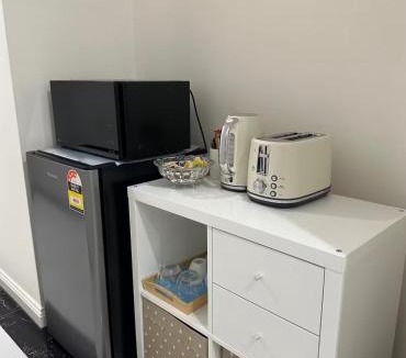 Ferryden Park House | Modern Suite Near Adelaide CBD
