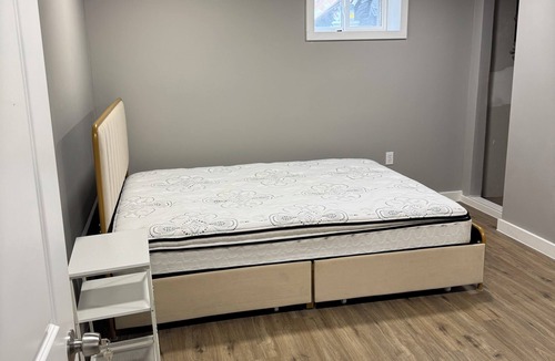 Woodlawn House | Modern Suite near Downtown Baltimore