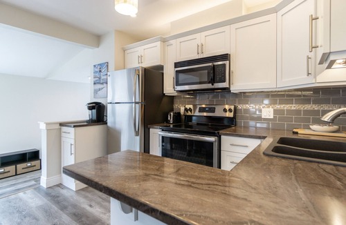 Charlottetown Apartment | Modern Suite - Walk to downtown Charlottetown - Private entry and parking