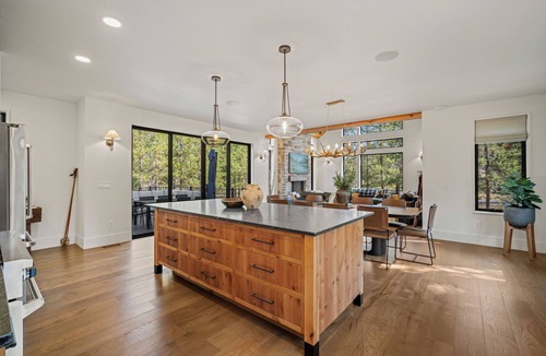 Deer Park House | Modern Sunriver Escape with Access to The Cove