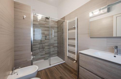 Gallaratese Apartment | Modern Three Room Apartment Near the Metro AC - Wifi