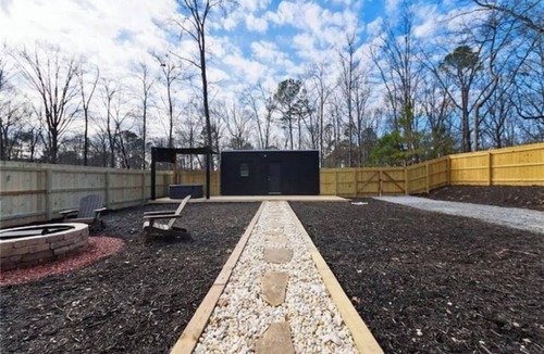 Snellville Cabin | Modern Tiny Home in Snellville Woods