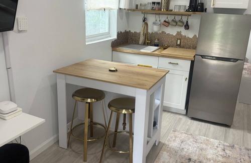 Old Seminole Heights Apartment | Modern Tiny House in conveniently located Tampa Neighborhood.