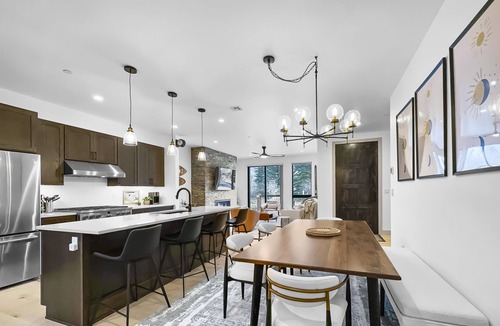 Silverthorne House | Modern Townhome, Amazing views from the Rooftop Hot tub 541