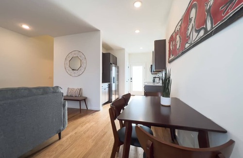 Chattanooga Condo | Modern Townhome by Riverwalk | Walkable & Stylish