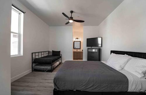 Camelback East Apartment | Modern Townhome in Arcadia with Pool & Fenced Yard