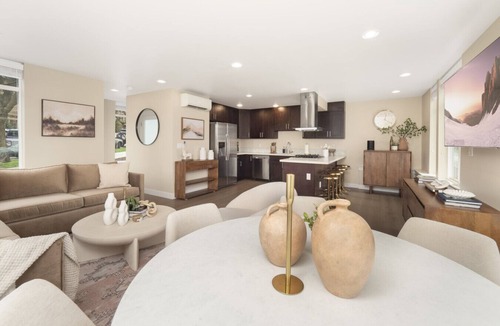 Green Lake Villa | Modern Townhome w/Rooftop Deck, Walk to Greenlake