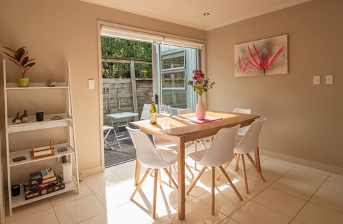 New Plymouth House | Modern Townhouse in New Plymouth