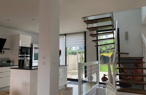 Kerherou House | Modern townhouse with garden, right in the center and close to the beach