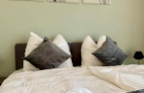 Eil Apartment | Modern und kinderfreundlich, 3km zu Messe, Airport Köln-Bonn