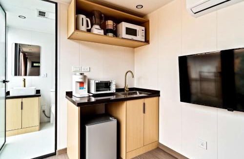 Taos Other | Modern Unique Space Cabin at an Incredible Glamping and RV Park with Fantastic Amenities in Ranchos de Taos, New Mexico