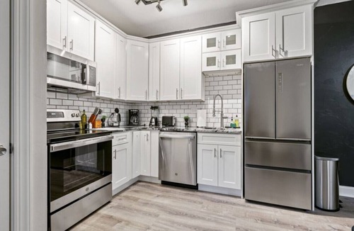 East Liberty Apartment | Modern & Upscale King Bed Suite|Private w/Parking!