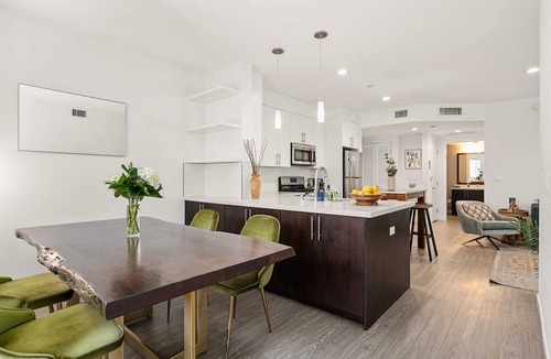 Carthay Circle Condo | Modern Urban Retreat with Industrial Flair