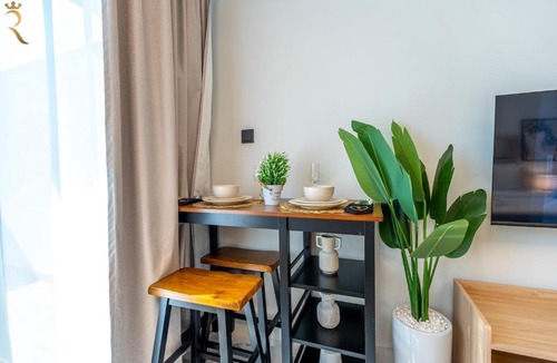 Abu Dhabi Apartment | Modern Urban Studio - Luxe Escape