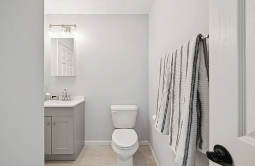North Brunswick Bed & Breakfast | Modern 1-bedroom bed & breakfast in a new construction North Brunswick Township