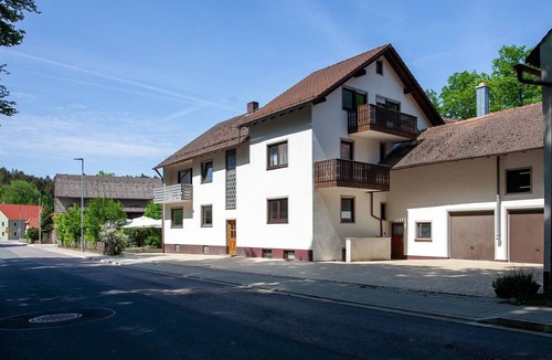 Kammerstein Apartment | Modern vacation apartment (85sqm) with balcony