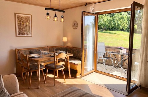 Hohenwarth Apartment | Modern vacation apartment (100sqm) with balcony