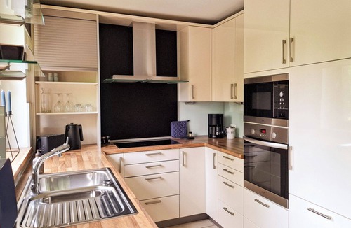 Mitte Apartment | Modern vacation apartment in Dülmen: close to the city with a balcony view of the countryside