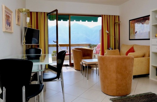 Orselina Apartment | Modern vacation studio on the 1st floor for 1-3 persons.