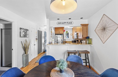Highland Meadows House | Modern Vail Townhome 2 Beds & Loft on Bus Rt