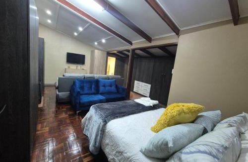 Worcester Apartment | Modern Van Riebeeck Park Accomodation