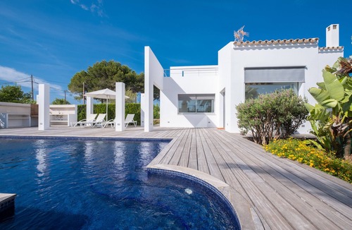 Ciudadela Villa | Modern villa "Xipell 9" with pool and barbecue