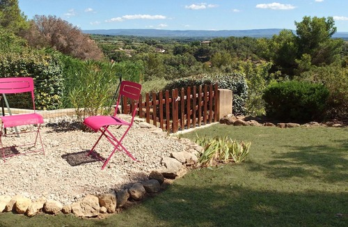 Beaumes-de-Venise Villa | Modern villa in Beaumes-De with heated private pool