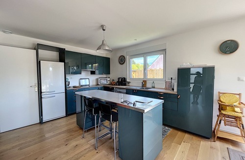 Saint-Pair-sur-Mer House | Modern Villa with Terrace, Garden, Parking, Near Beach – Free WiFi