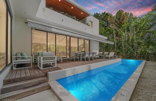 North Bay Village Villa | Modern Villa heated Pool gated Island
