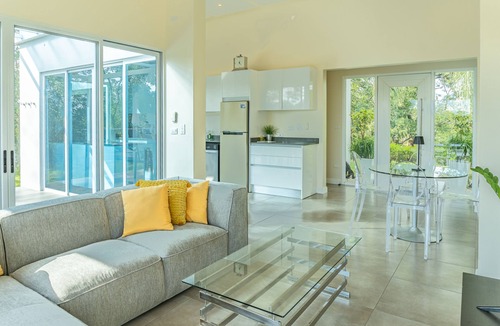 Samara Villa | Modern Villa Overlooking Samara Bay