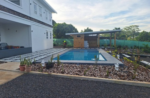 Apia Villa | Modern villa with an elevated landscape overlooking the Ocean.n7 min to Apia