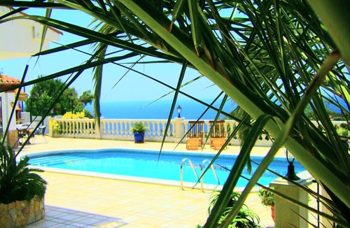 Lloret de Mar Villa | Modern villa with private pool and parking, near Lloret de Mar