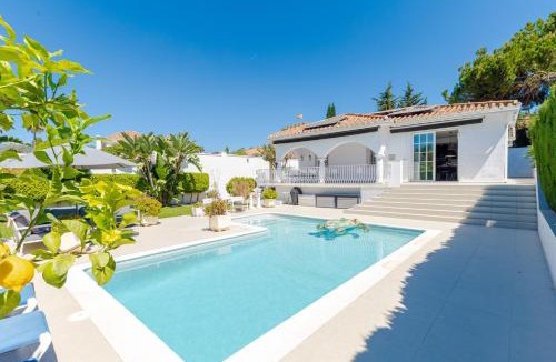Marbella Villa | Modern villa with Heated Pool & BBQ Next to the Beach