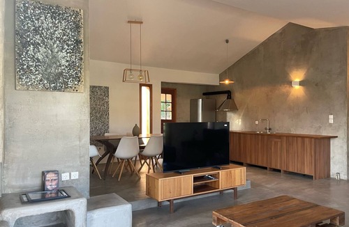 Keratea Villa | Modern Villa with Private Pool - 30' from the Athens International Airport